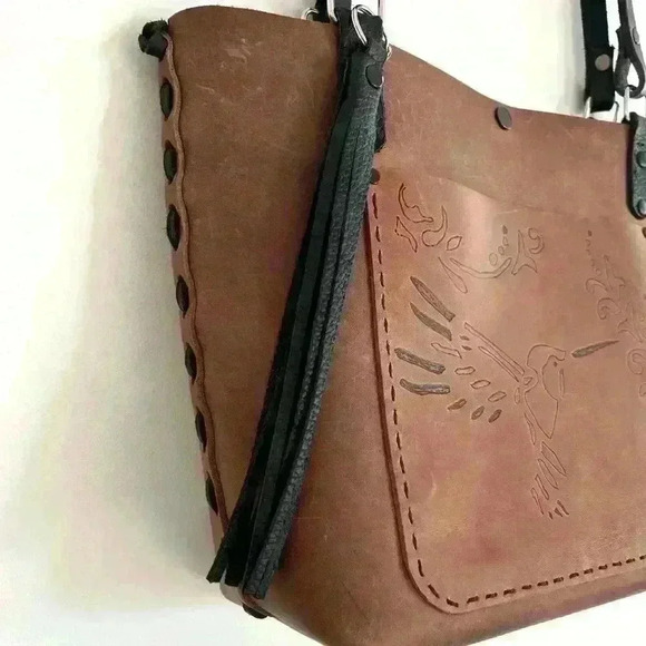 Fidflebug Leather Goods English Tan Leather Tote Hummingbird - Picture 3 of 7